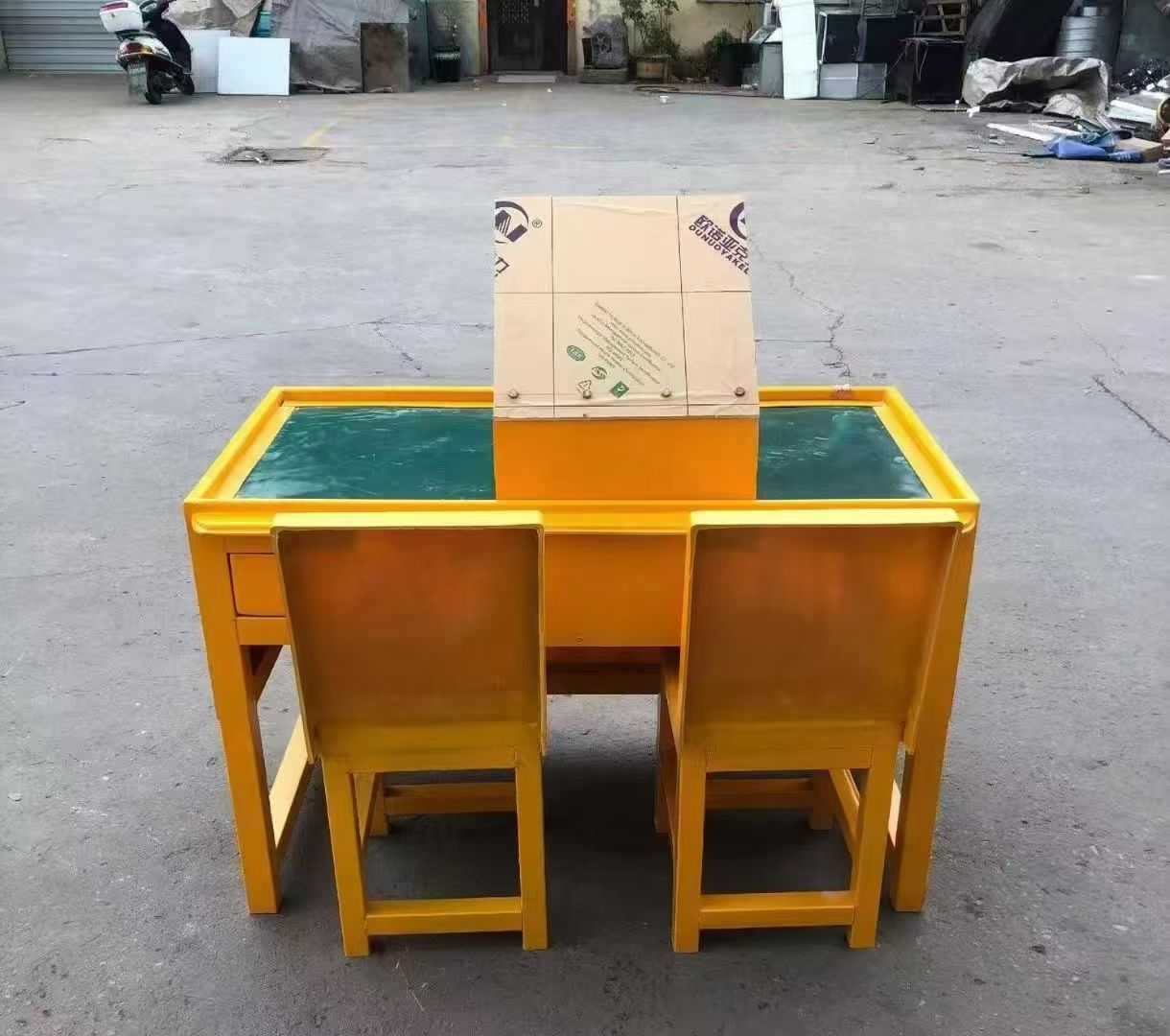 兰溪防静电导通桌井下煤矿火工品发放桌：危险品流转的安全守护者